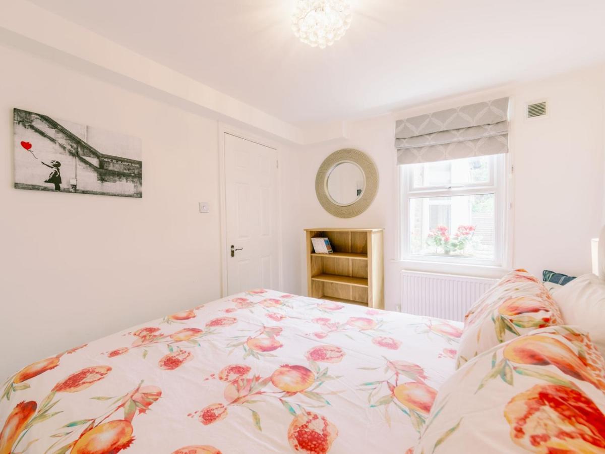 Pass The Keys Recently Renovated 1Br Flat With Private Garden In South London Apartment Exterior photo