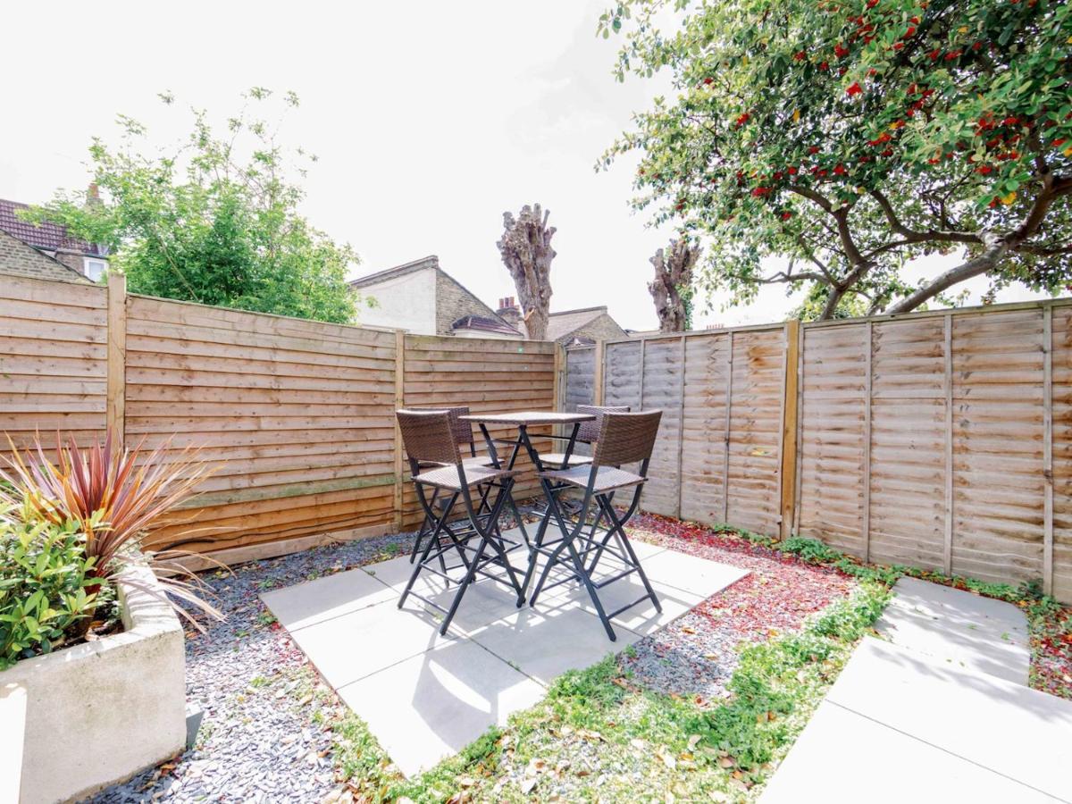 Pass The Keys Recently Renovated 1Br Flat With Private Garden In South London Apartment Exterior photo