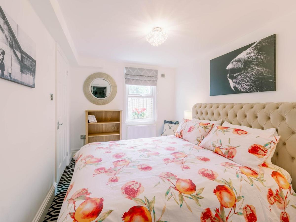 Pass The Keys Recently Renovated 1Br Flat With Private Garden In South London Apartment Exterior photo